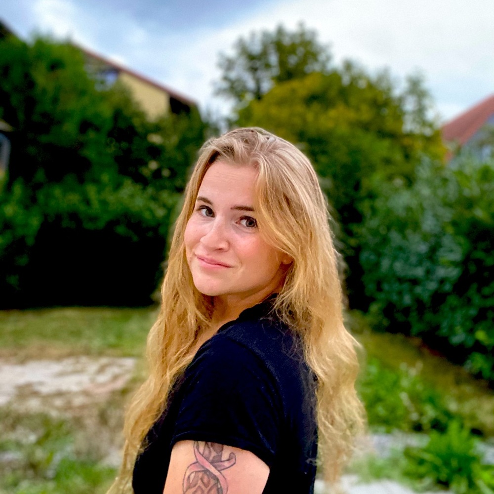 Meet your Posher, Christina